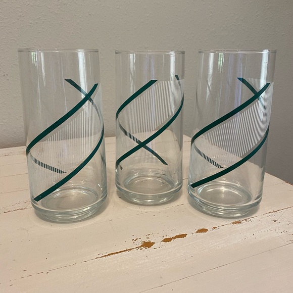 Georges Briard Set of 3 Crisa Drinking Glass Green and White - Picture 2 of 11